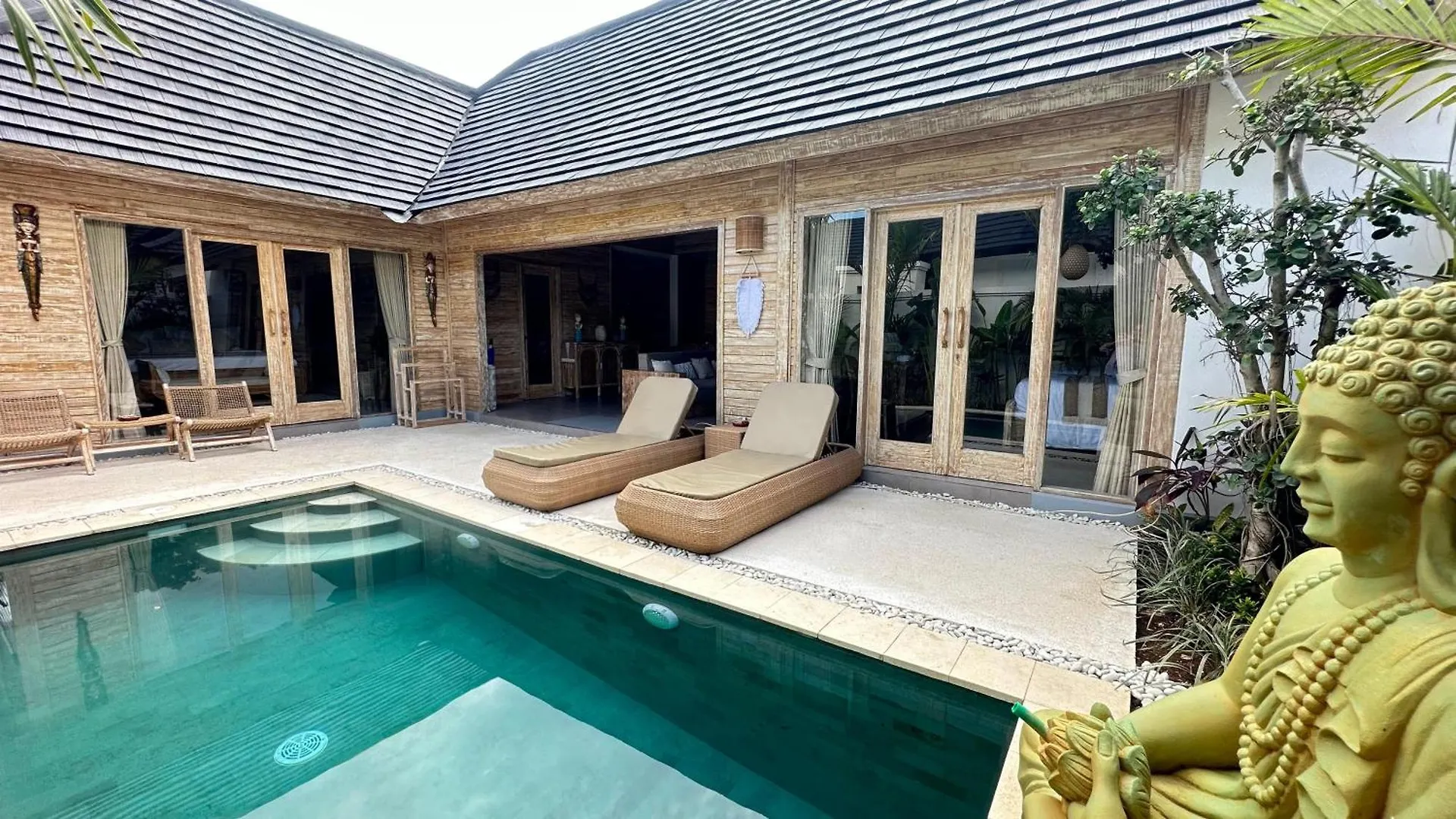 Alloggio in famiglia Kubu Dimel Suites And Villas Resort Nusa Dua  Indonesia